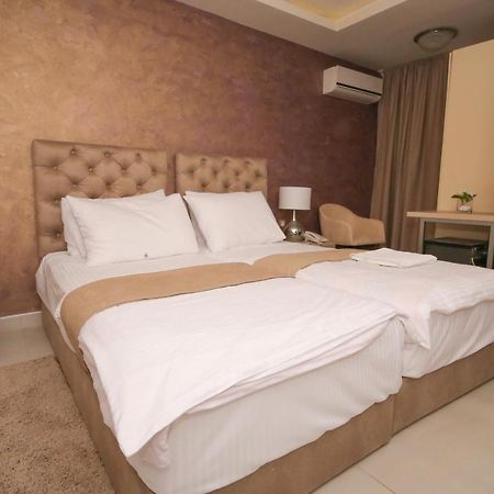 Bajadera Lux Hotel Белград Екстериор снимка