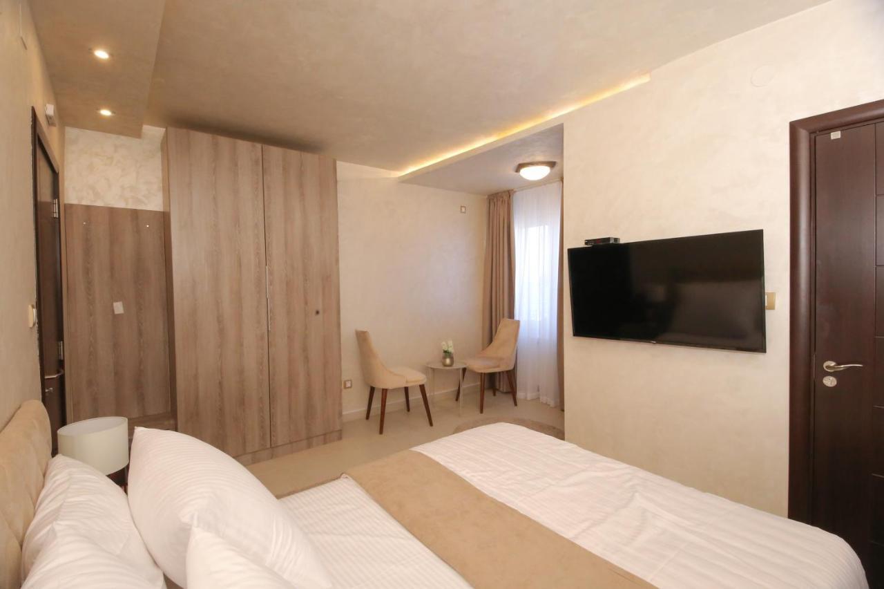 Bajadera Lux Hotel Белград Екстериор снимка