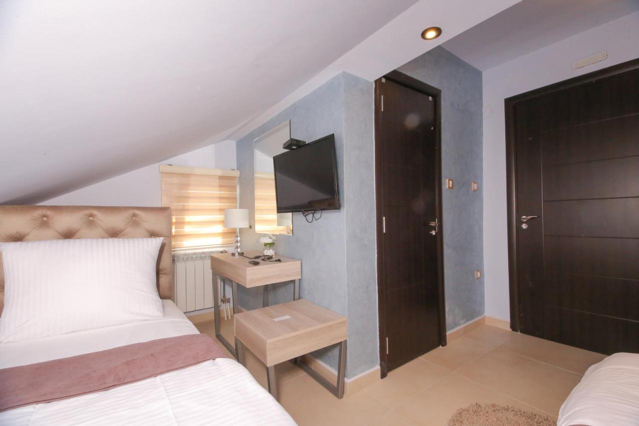 Bajadera Lux Hotel Белград Екстериор снимка
