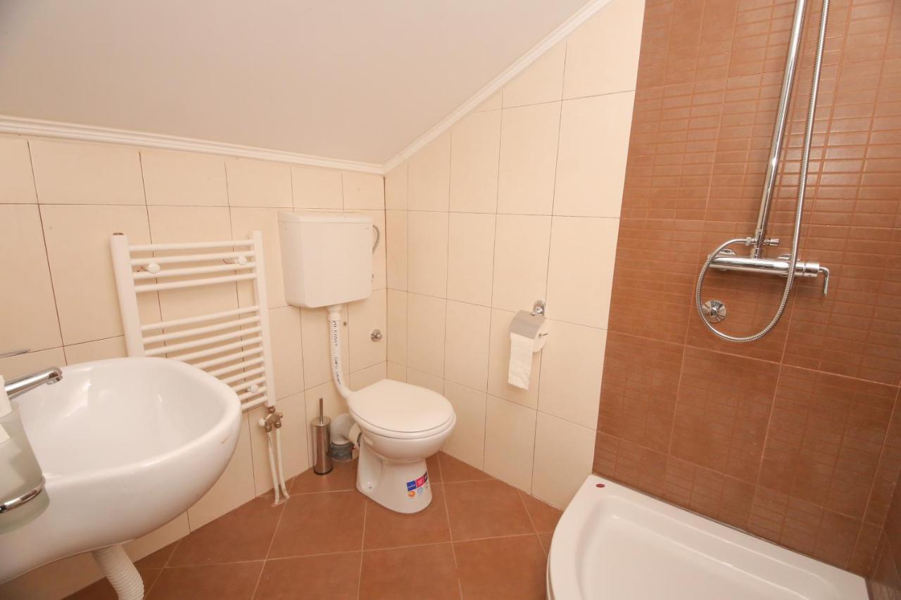 Bajadera Lux Hotel Белград Екстериор снимка
