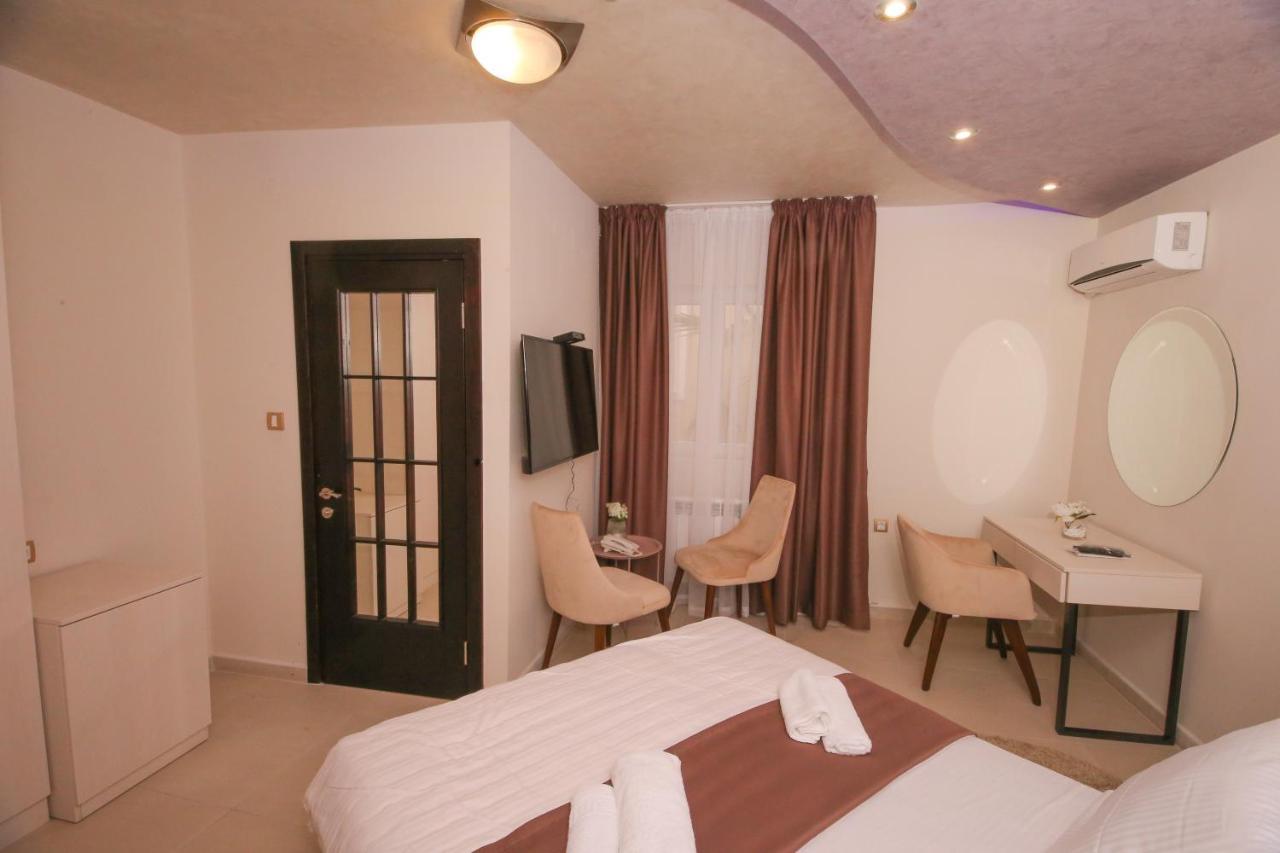 Bajadera Lux Hotel Белград Екстериор снимка