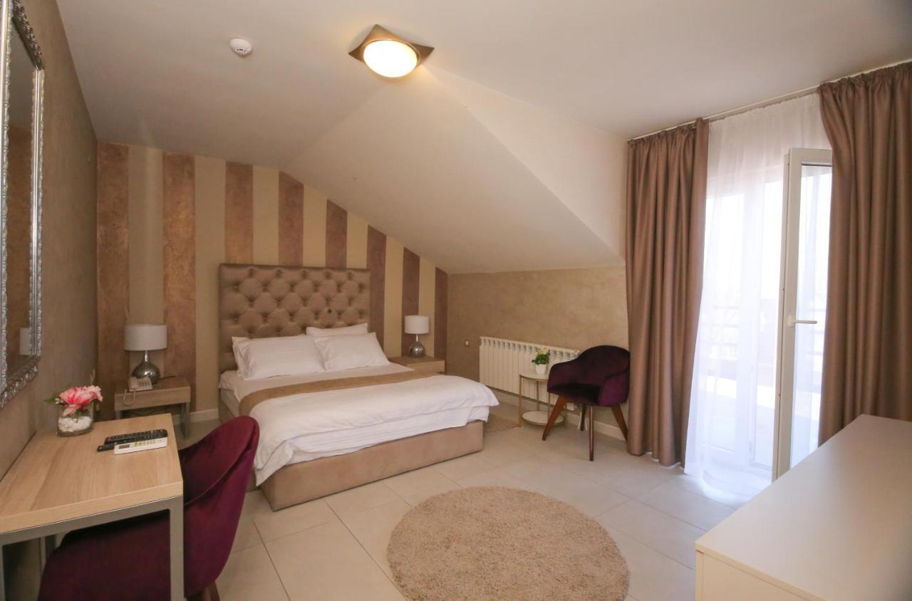 Bajadera Lux Hotel Белград Екстериор снимка