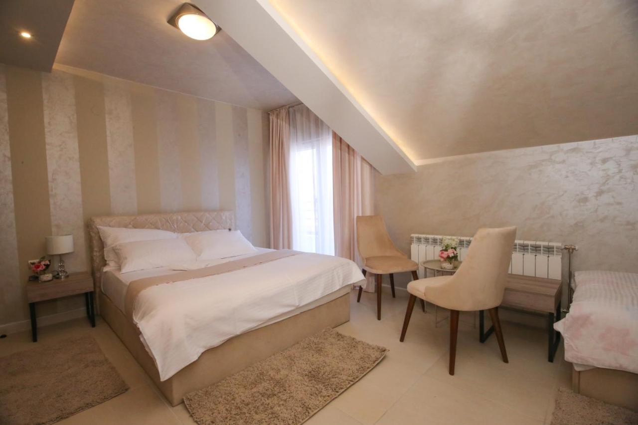 Bajadera Lux Hotel Белград Екстериор снимка